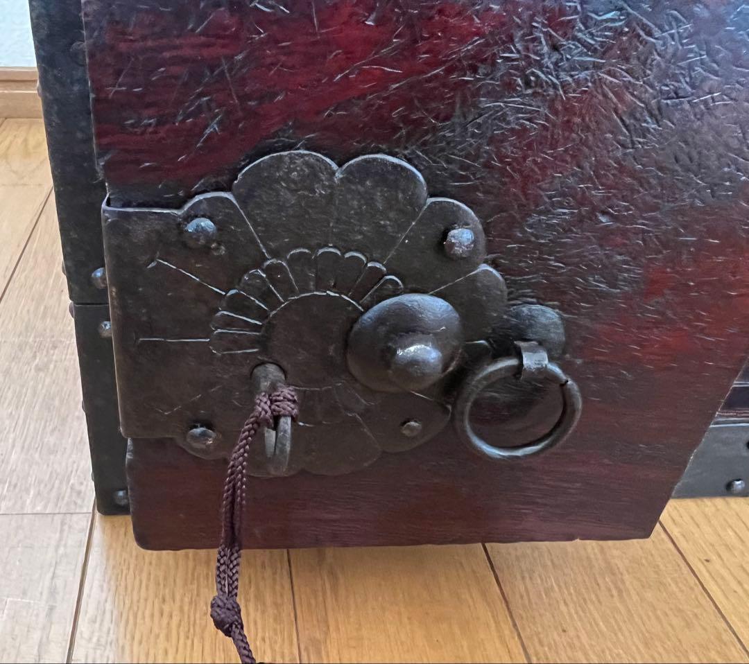 骨董品 船箪笥 時代箪笥 木製 鉄金具 鍵付 アンティーク 小引出(5ヶ所)