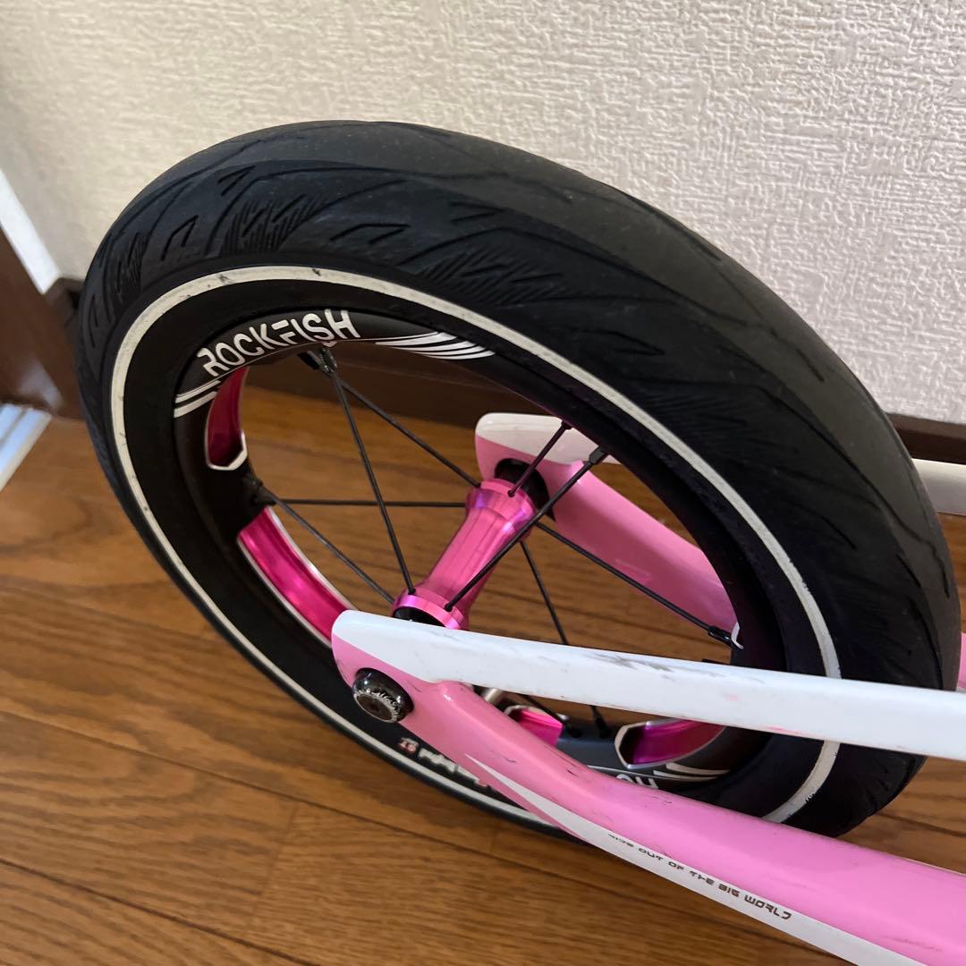 ROCKFISH GTRPRO 12インチ ピンク ストライダー