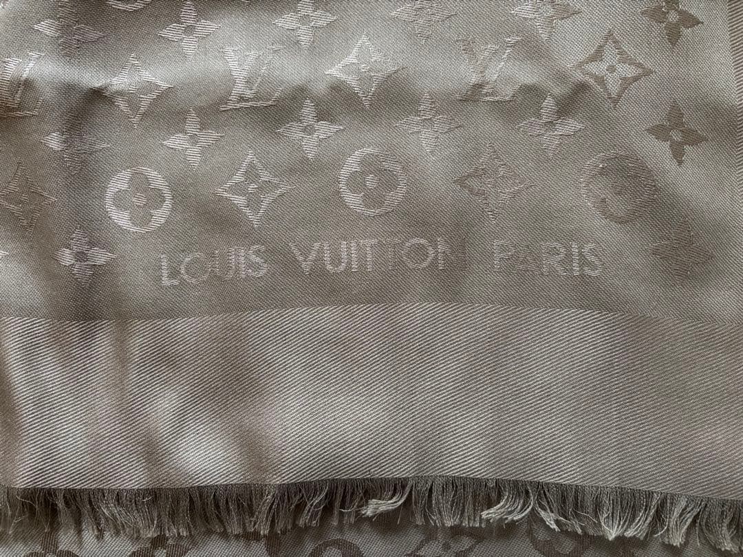 LOUIS VUITTON ・モノグラム グレージュ／グレー　大判ストール