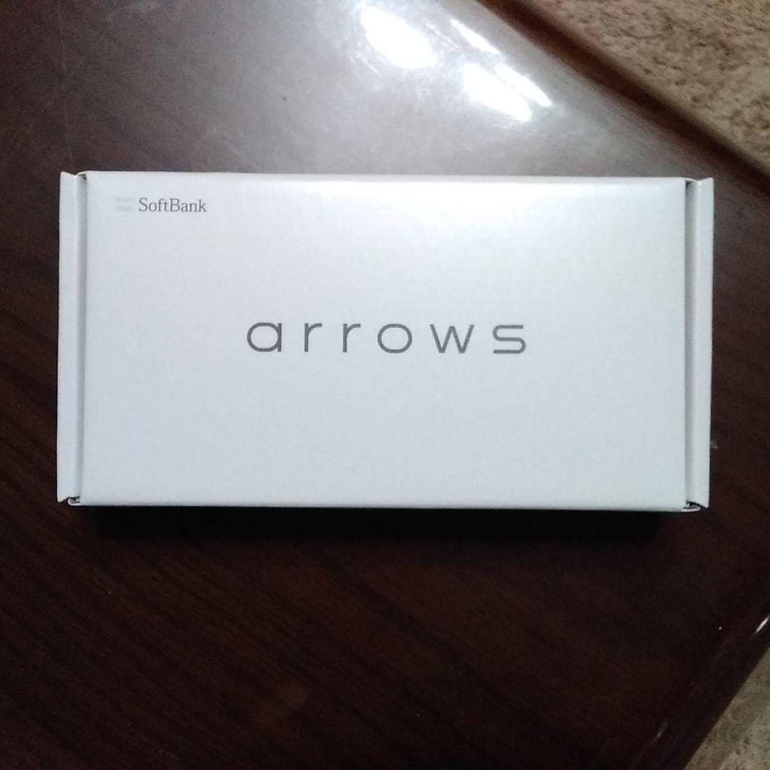 arrows U ホワイト
