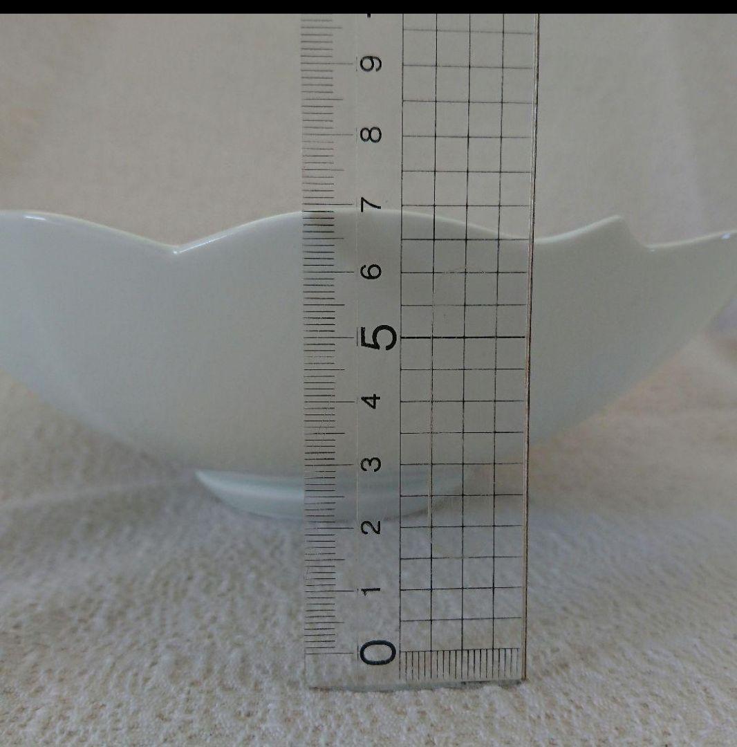 【人間国宝】【井上萬二窯作】白磁牡丹彫文菓子鉢 箱あり