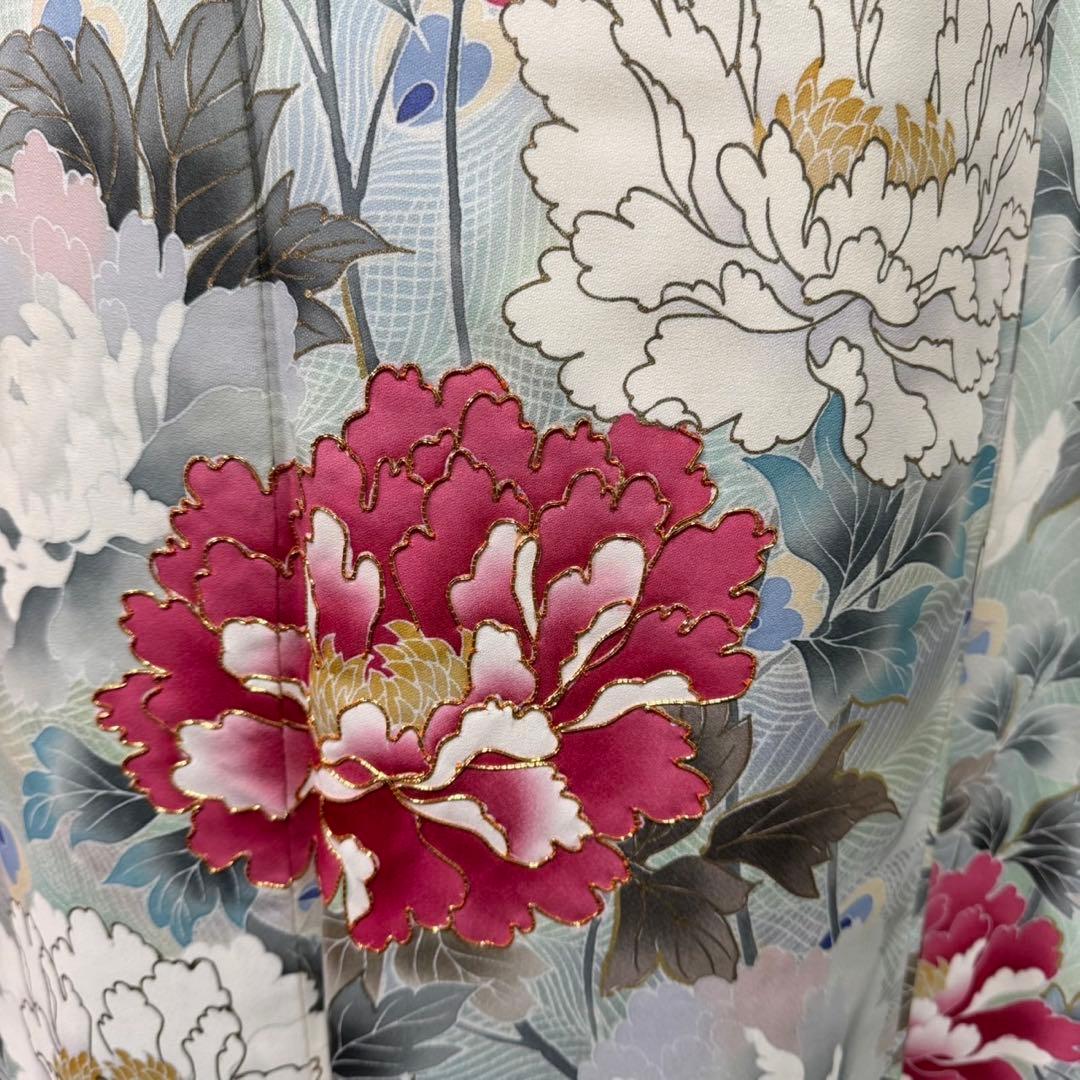 牡丹　孔雀の羽　駒刺繍　金彩　上品　逸品　フルセット　振袖　振り袖　※振袖のみ