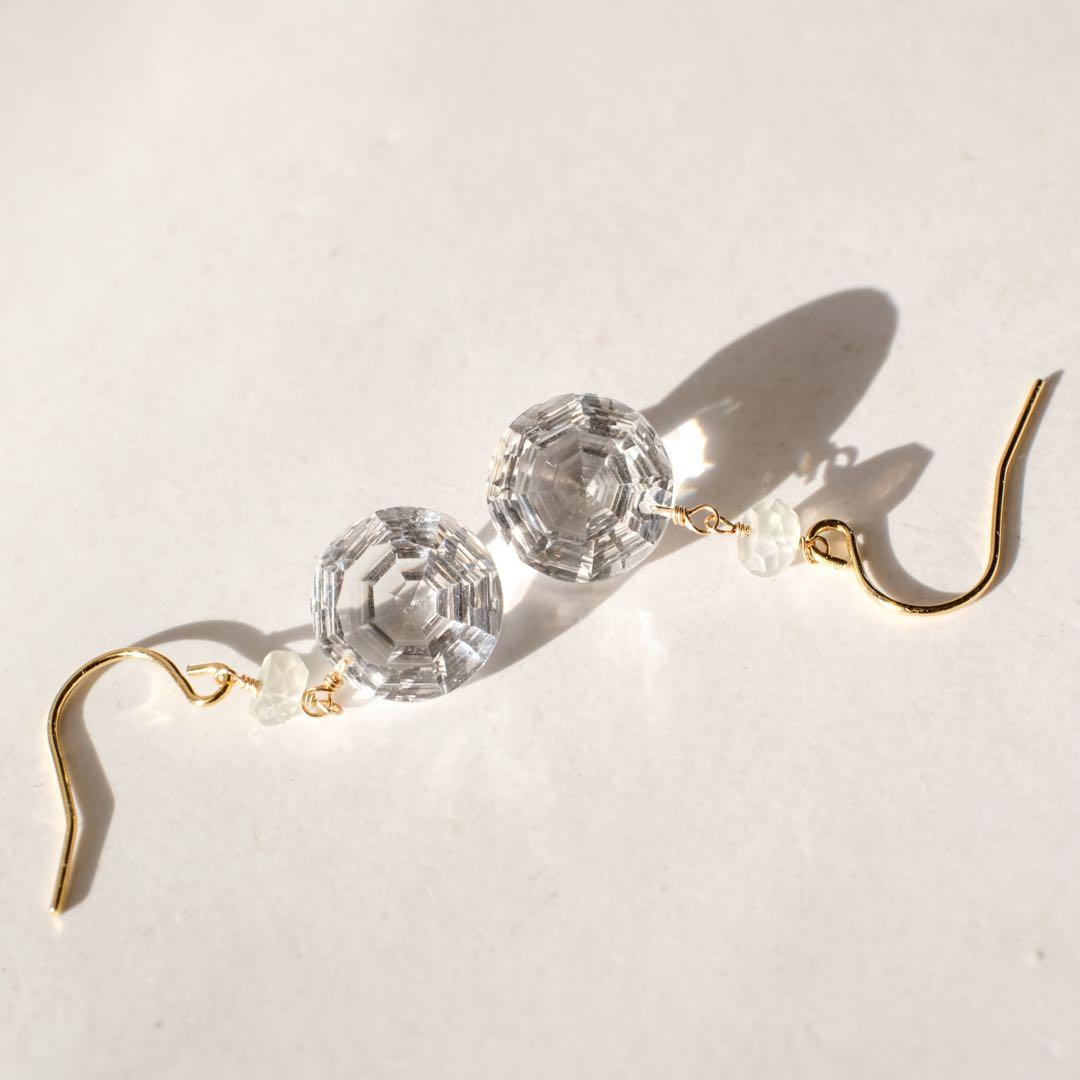 14kgf水晶スパイダーコンケーブカットピアス/イヤリング