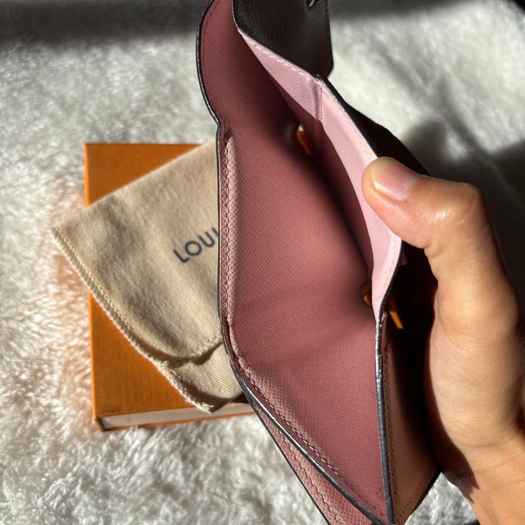 LOUIS VUITTON ポルトフォイユゾエ ピンク