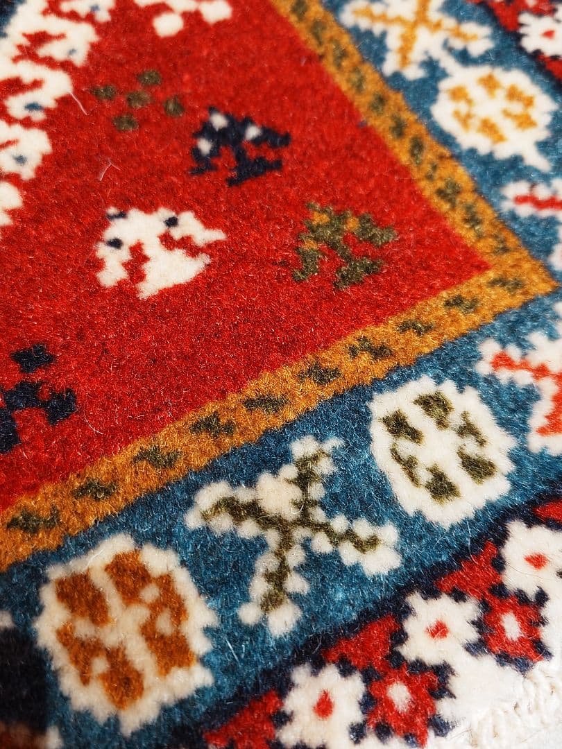 ペルシャ絨毯　ヤラメ絨毯　座布団　手織り　イラン　座布団ヤラメ(1)