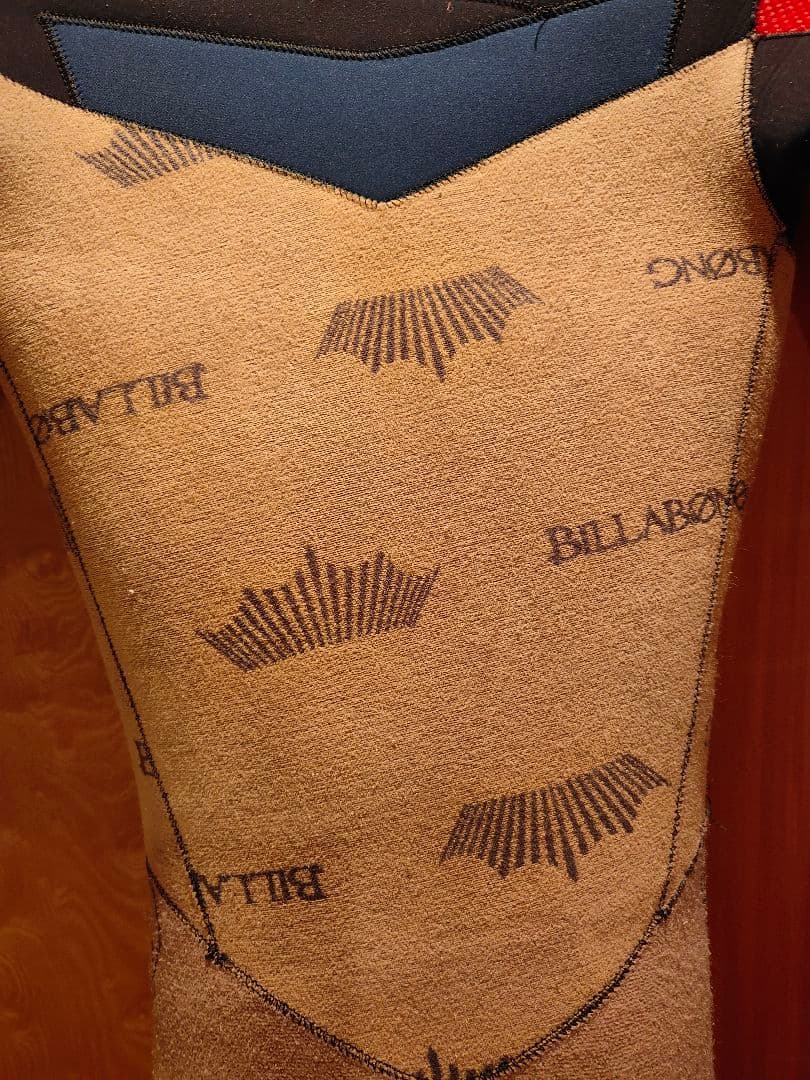 【美品】BILLABONG　正規品　高級ウエットスーツ　セミドライ　ノンジップ