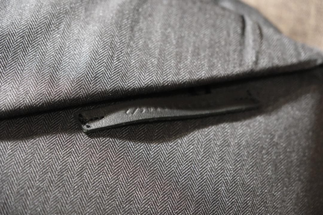 バッグ Radiant R0 Plus Sling Bag NIID