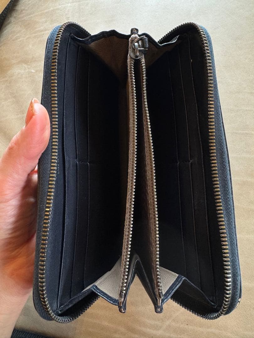 ボッテガヴェネタ　パイソンブラックレザー長財布 編み込みデザイン