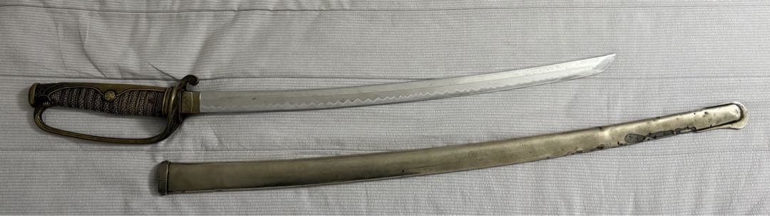 日本軍　尉官用両手握りサーベル　指揮刀　模造刀