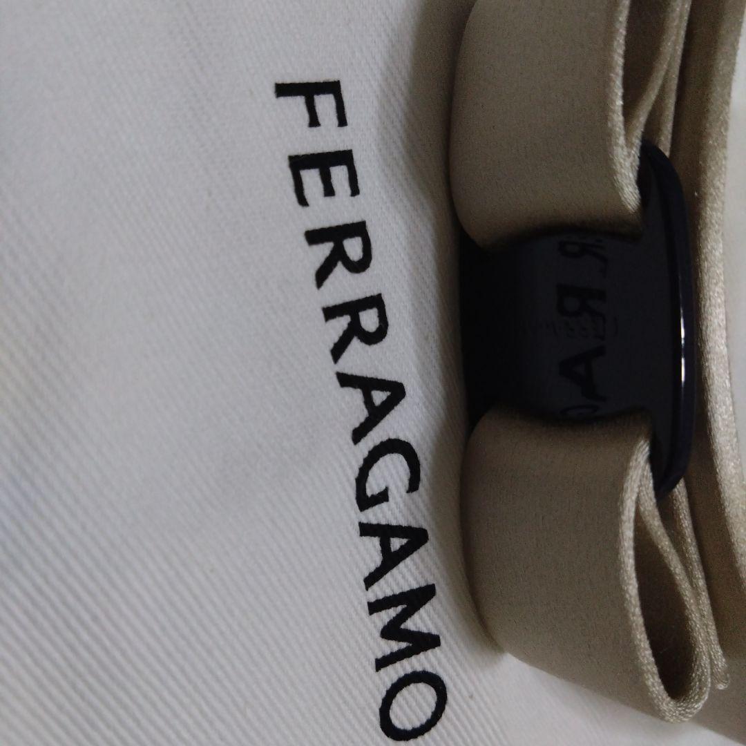 FERRAGAMO シルクサテンカチューシャ パールホワイト 新品未使用