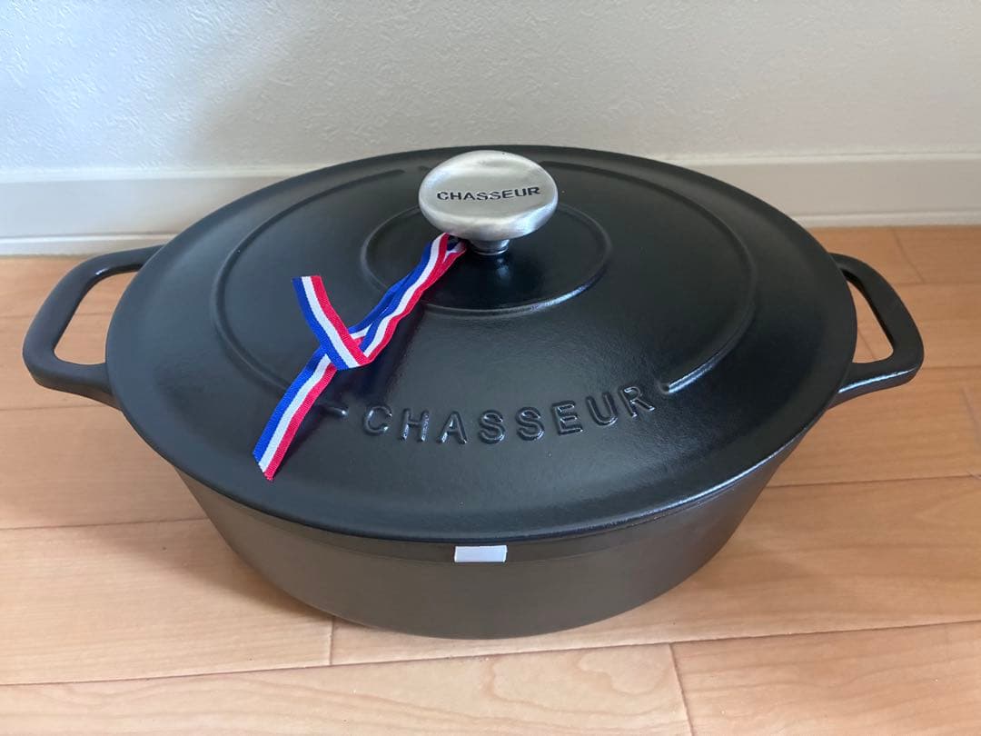 【新品未使用】　CHASSEUR シャスール　鋳鉄オーバル鍋 ブラック　（黒）