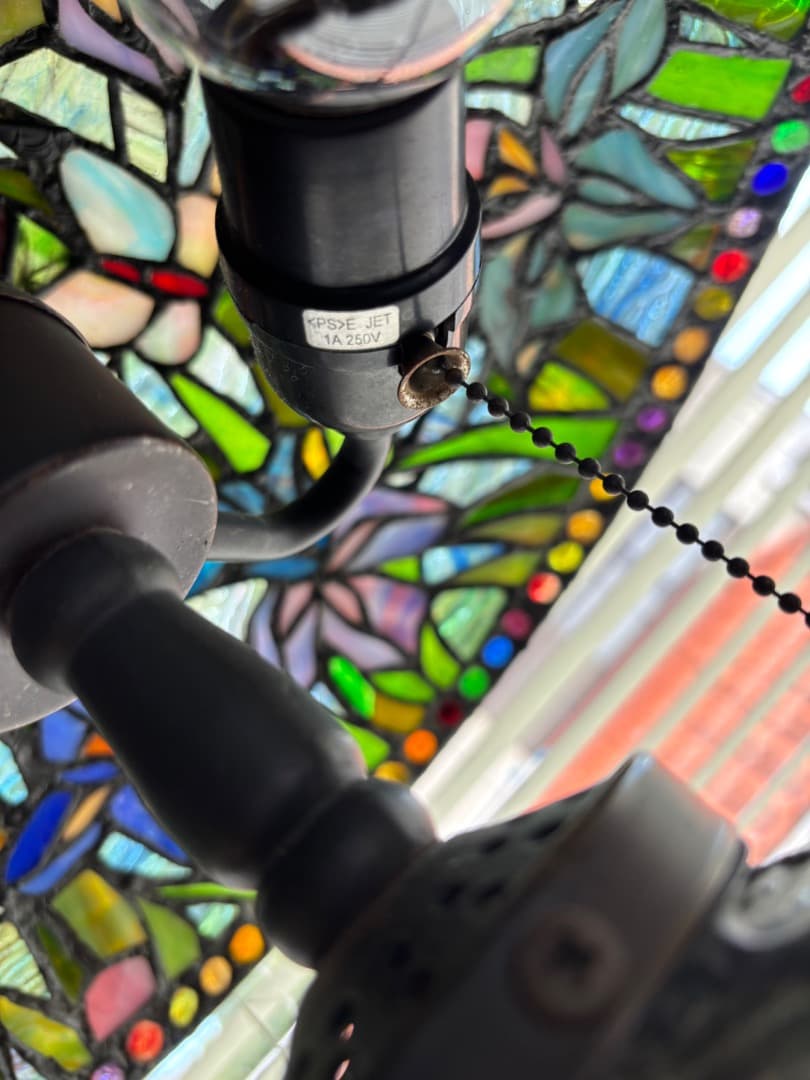 ステンドグラスランプ　花と蝶