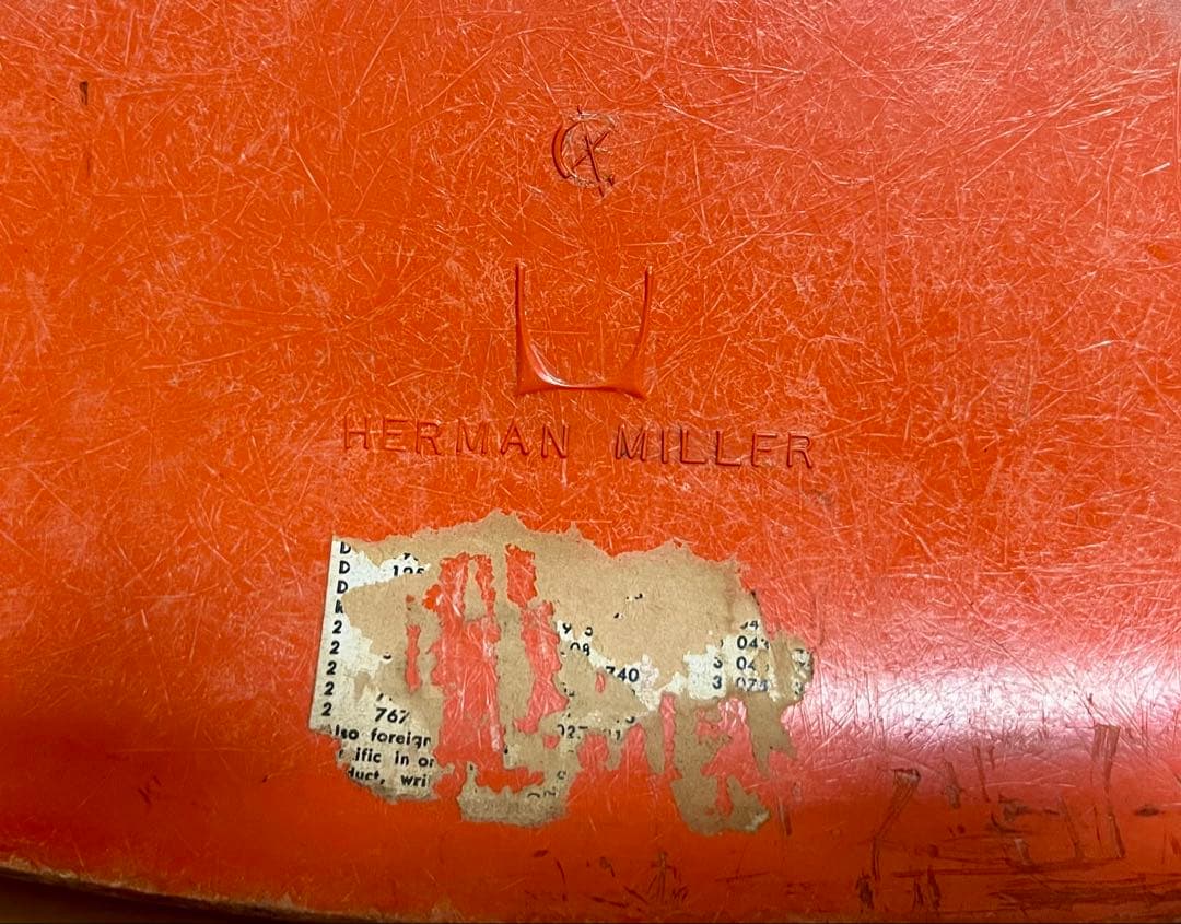 Herman Miller シェルチェア オレンジ