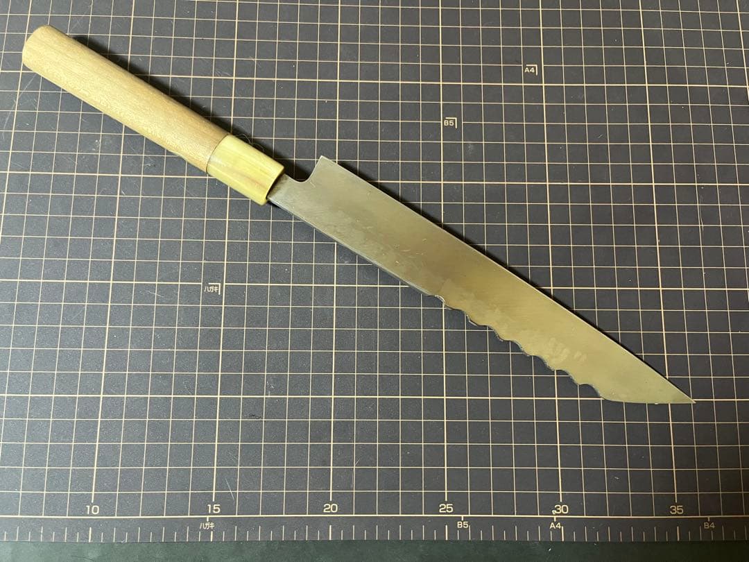 堺山塚作 銀三 柳刃包丁 白水牛 銀鱗 DELUX 鱗取り付き 新品 包丁