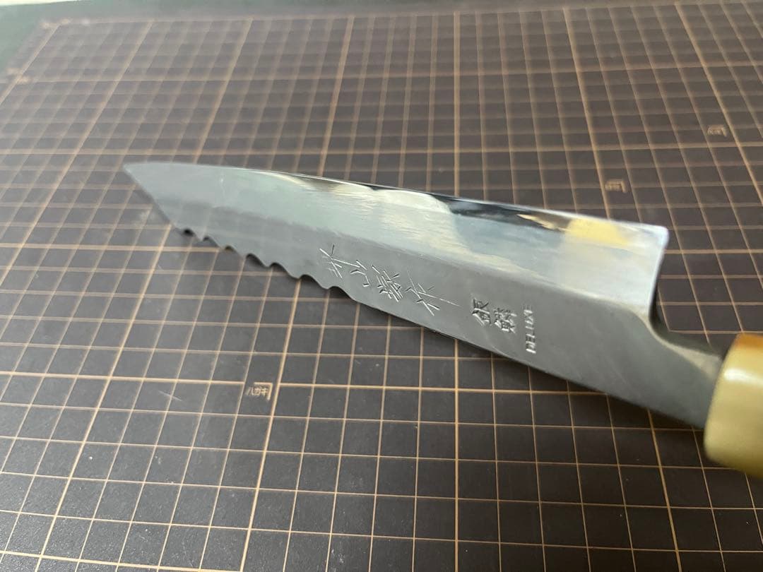 堺山塚作 銀三 柳刃包丁 白水牛 銀鱗 DELUX 鱗取り付き 新品 包丁