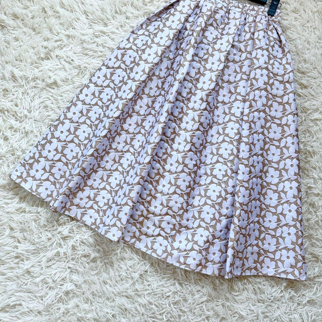 【着用1回】セブンテン　ツートンジャガードフラワースカート　ライトベージュ　S