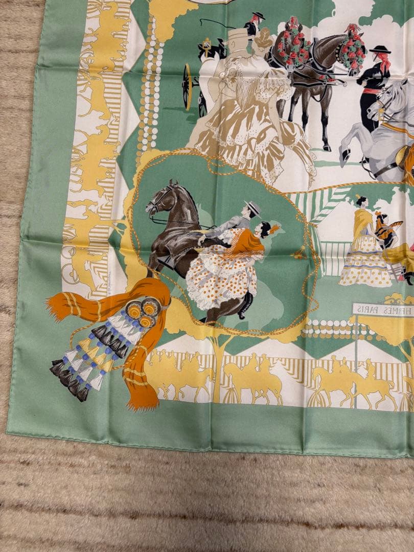 【セール中】　HERMES（エルメス）Feria de Sevillaカレ90