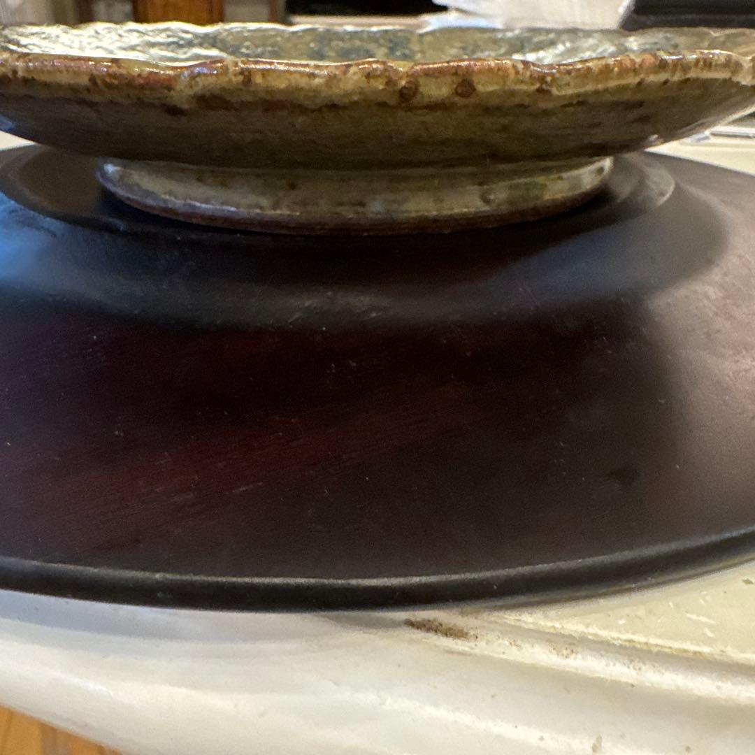 イムサエムさんのお皿 欠けあり1箇所 装飾的な青茶色の陶器皿