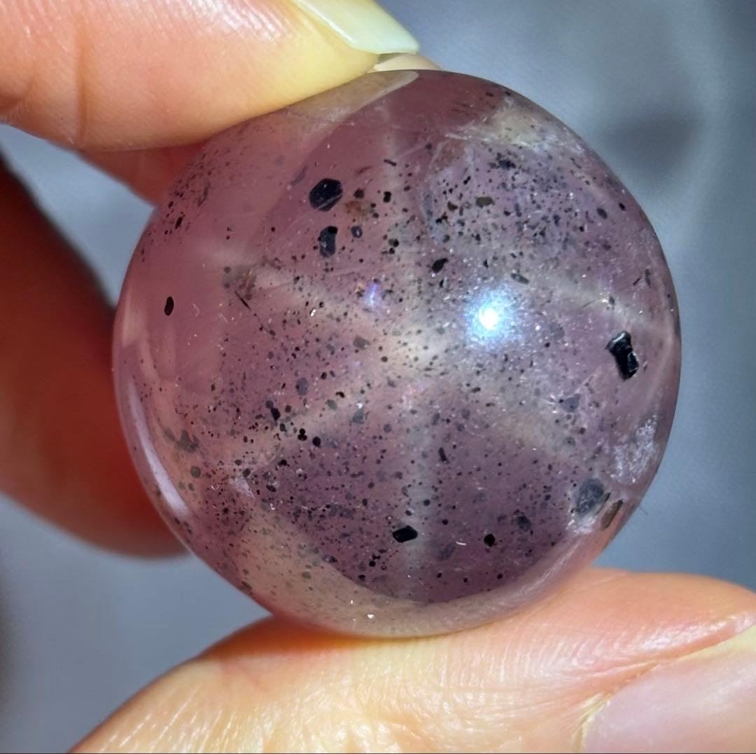 レア　高品質　ドラゴンフルーツダブルスターローズクォーツ　スフィア　マイカ