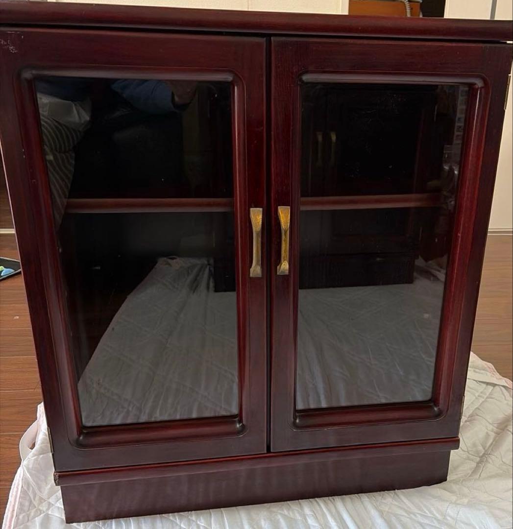 オールドカリモク　観音開き木製ガラスキャビネット