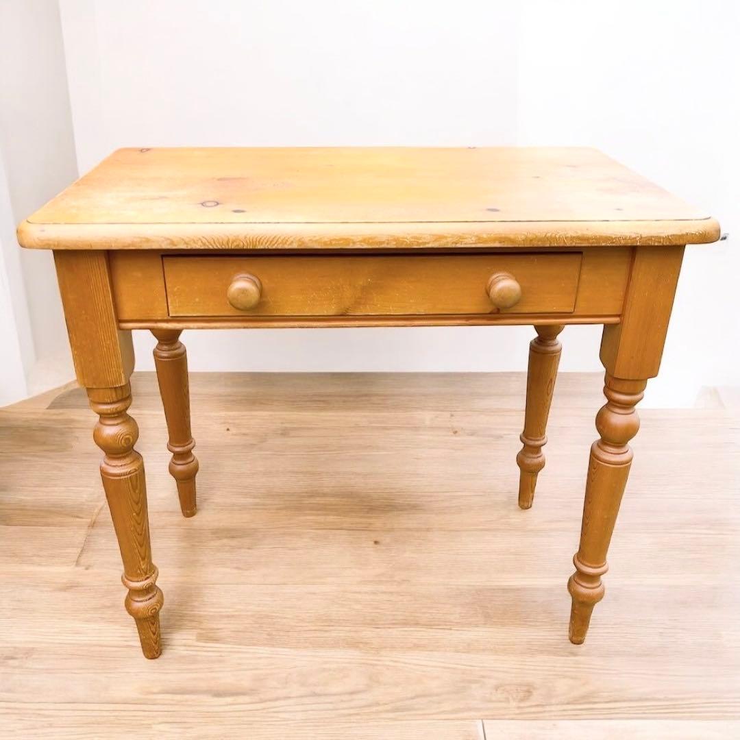 ペニーワイズ　家具　パイン無垢材　デスク