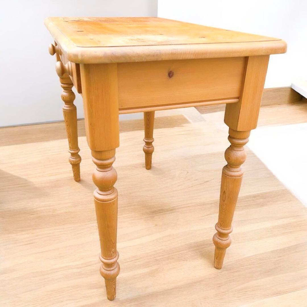 ペニーワイズ　家具　パイン無垢材　デスク