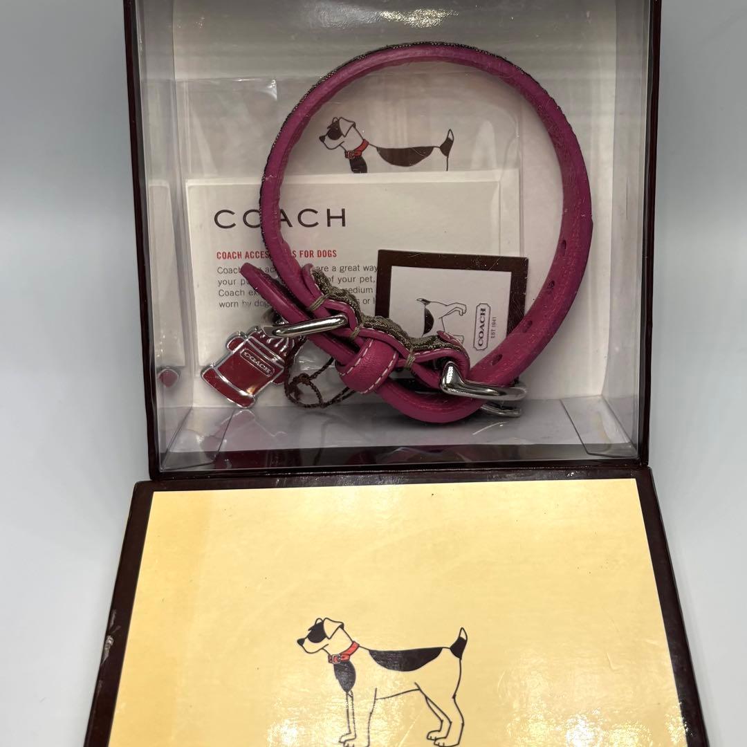 美品　COACH 小型犬用首輪 XS ピンク　シグネチャー　チャーム付き