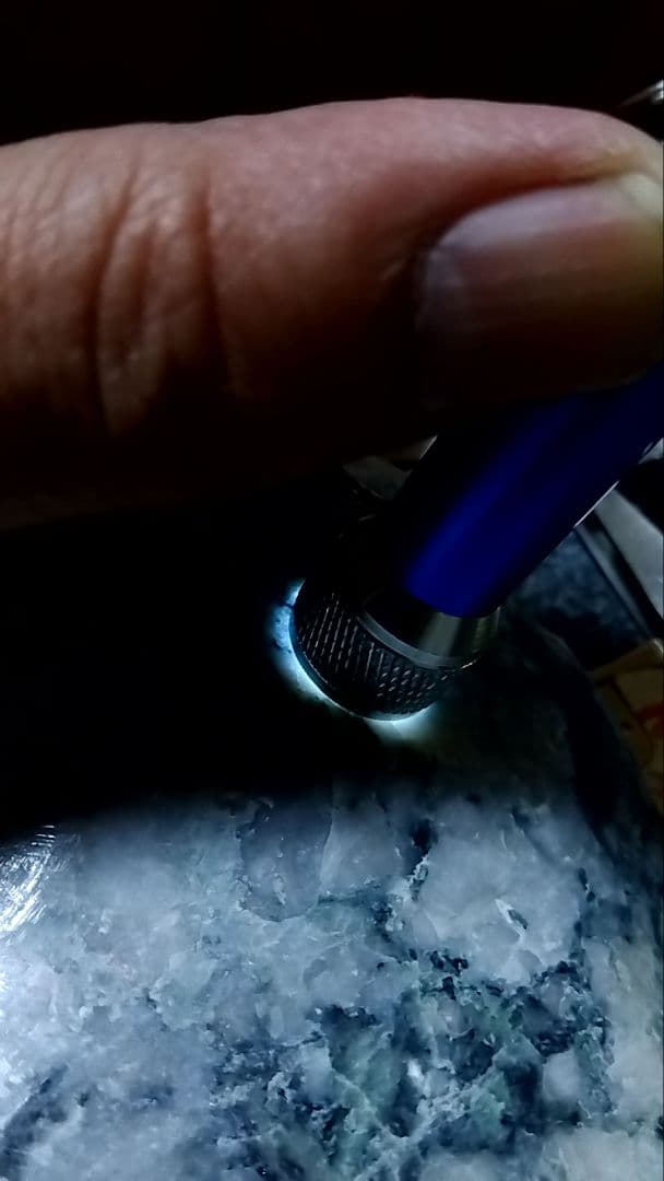 ★翡翠原石★糸魚川転石硬玉【横川・川ズレ青・化粧磨き2.3kg】