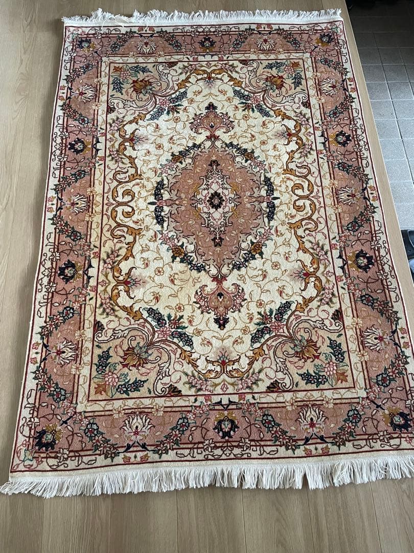 ペルシャ絨毯　タブリーズ産　手織り 最高級コルク&シルク美品