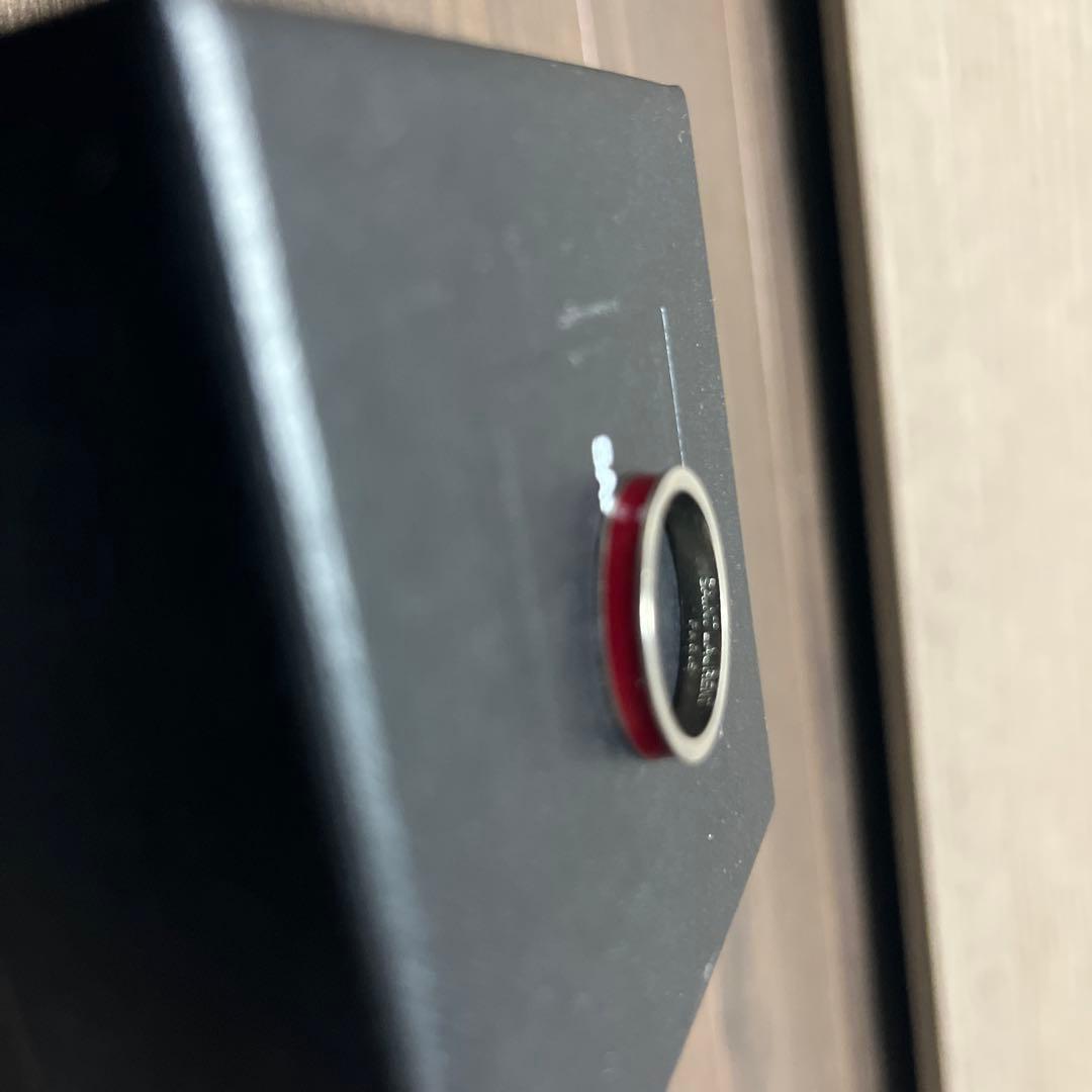 サンローランのリングです サイズは9なので日本サイズだと17になります