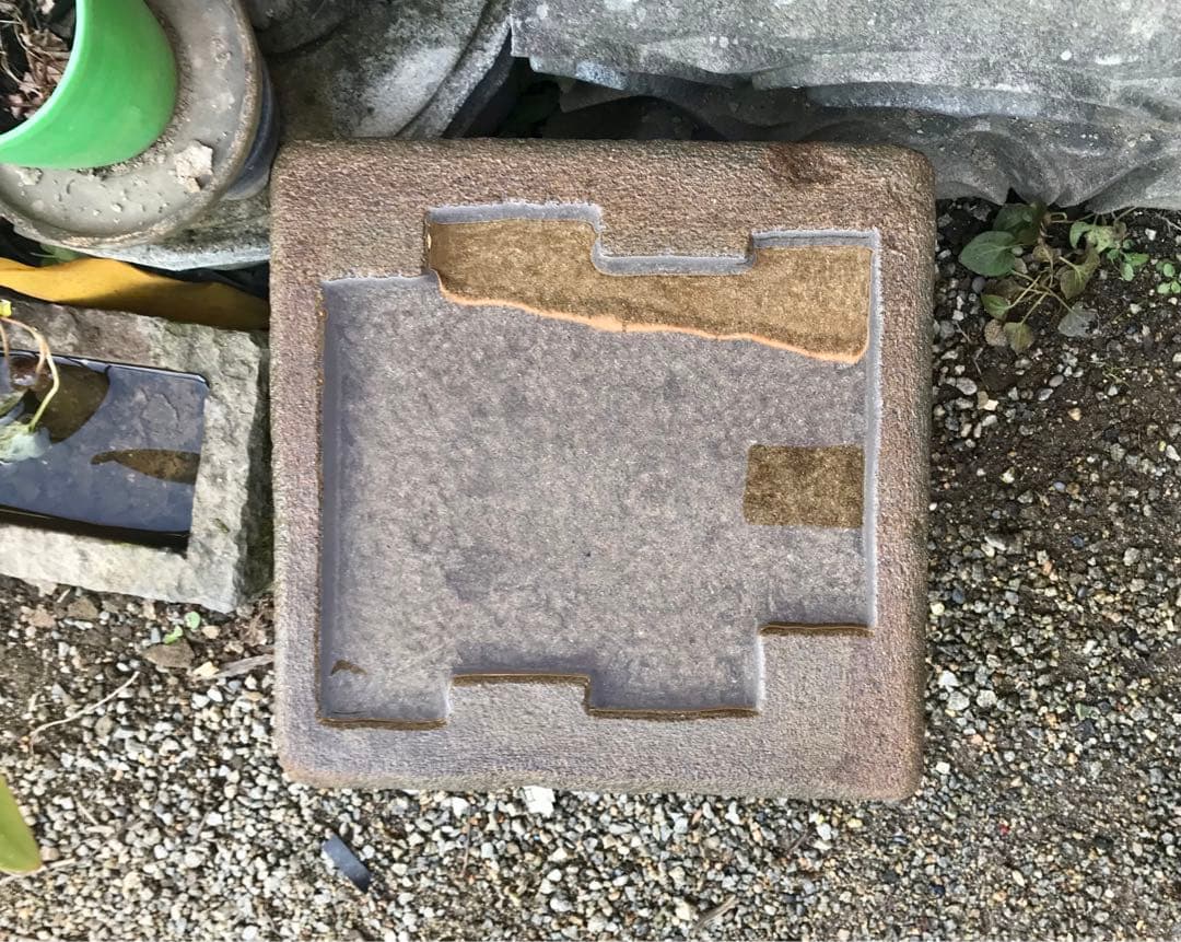 四角水鉢・向鉢・オブジェ・バードバス・庭石・ガーデニング・置物