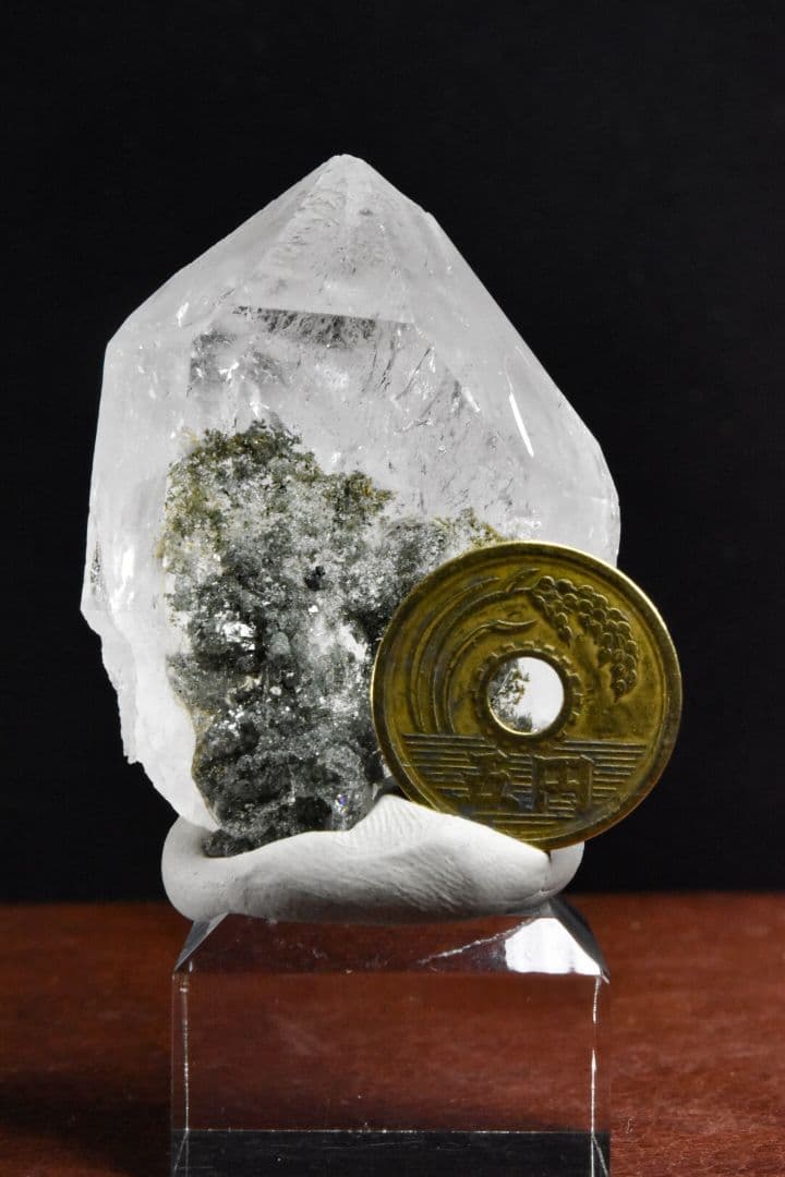 マニハール産 ルチルイン アナテース付きポイント