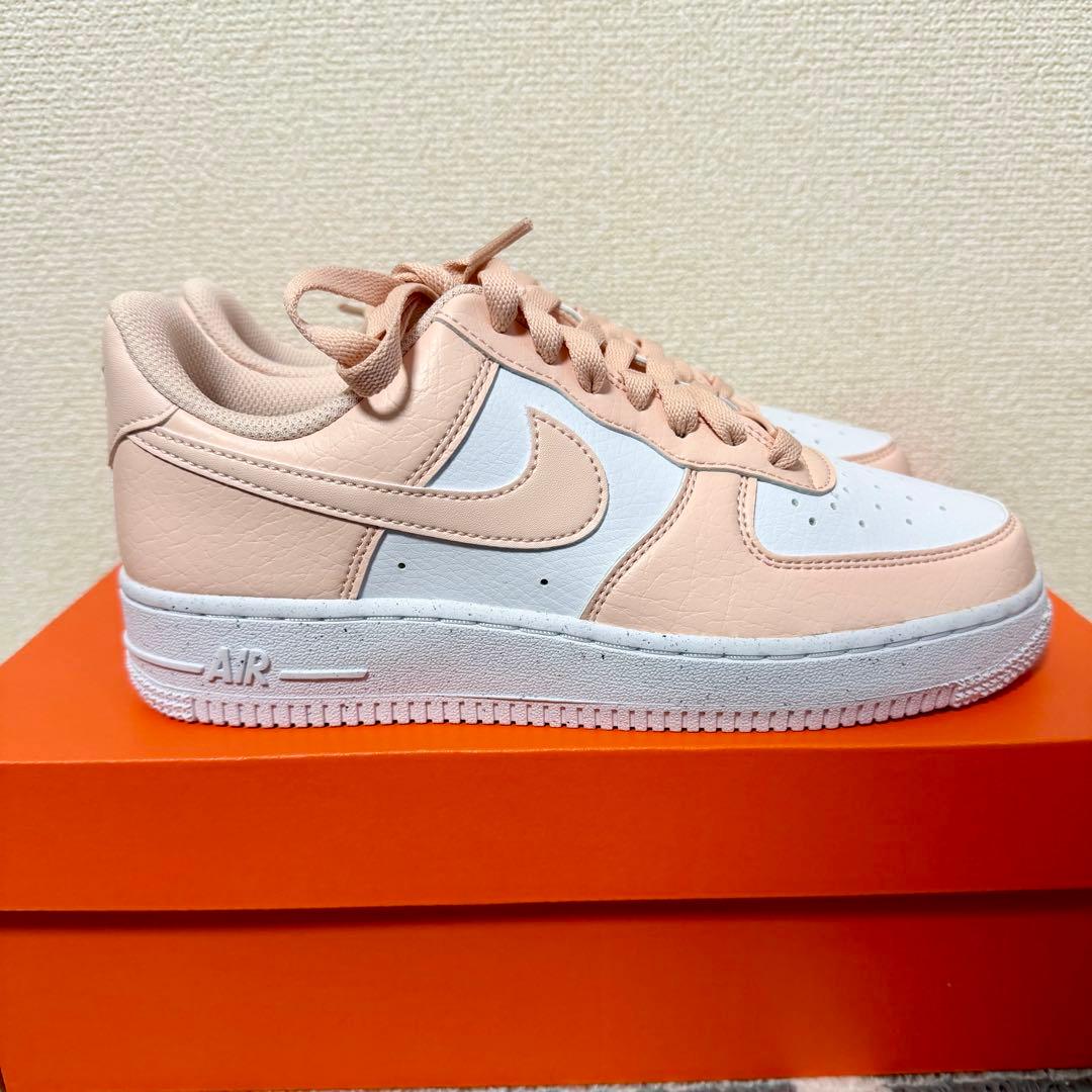 【新品】ナイキ スニーカー エアフォース1 DV3808-111 24cm