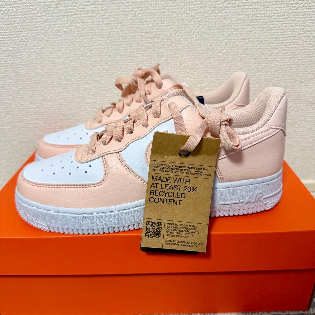 【新品】ナイキ スニーカー エアフォース1 DV3808-111 24cm