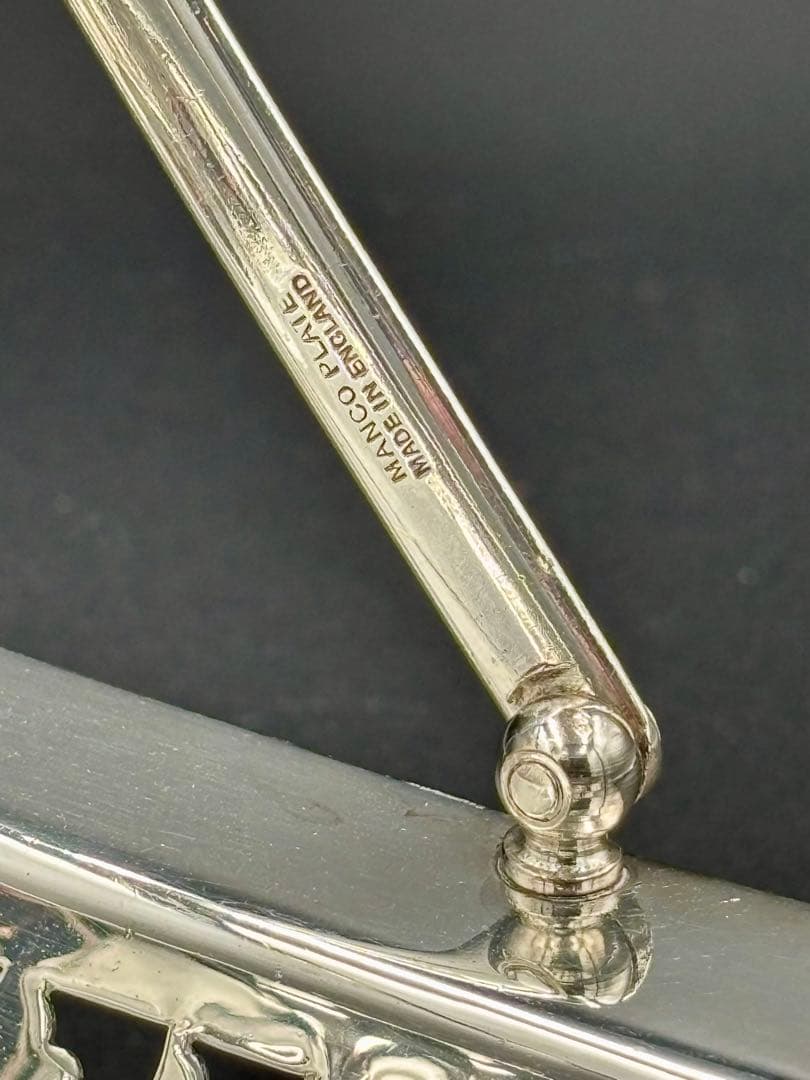 英国 アンティーク　銀メッキ　装飾バスケット　 ハンドル付き ヴィンテージ