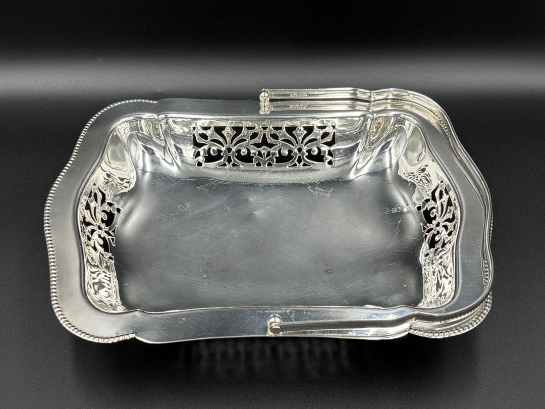 英国 アンティーク　銀メッキ　装飾バスケット　 ハンドル付き ヴィンテージ