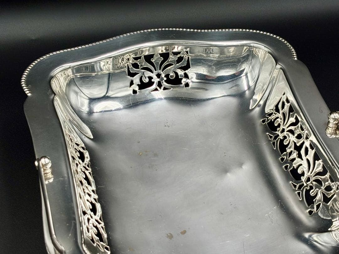 英国 アンティーク　銀メッキ　装飾バスケット　 ハンドル付き ヴィンテージ