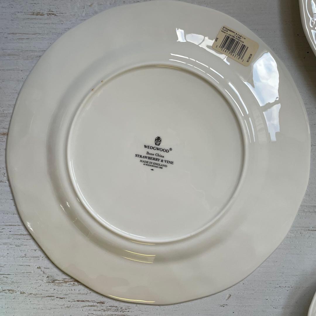 新品ブランド箱入り /ストロベリー＆バイン食器5点のペアセット