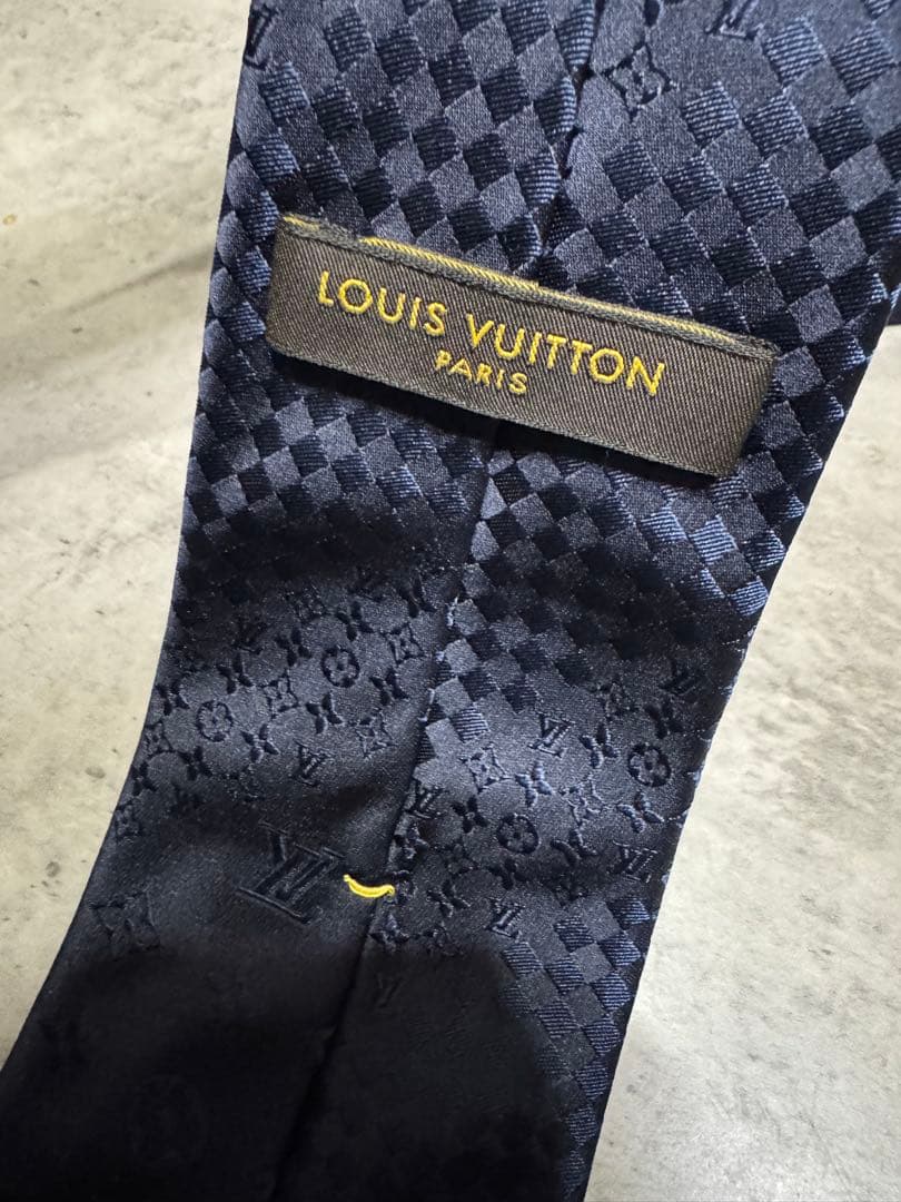Louis Vuitton ダークブルー ネクタイ
