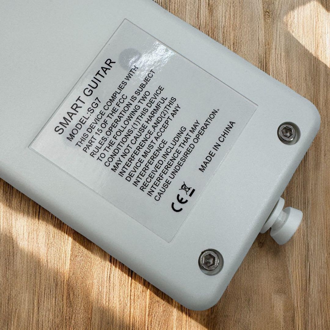 美品‼️USB充電スマート電子ギター スピーカー内蔵 ホワイト SG7
