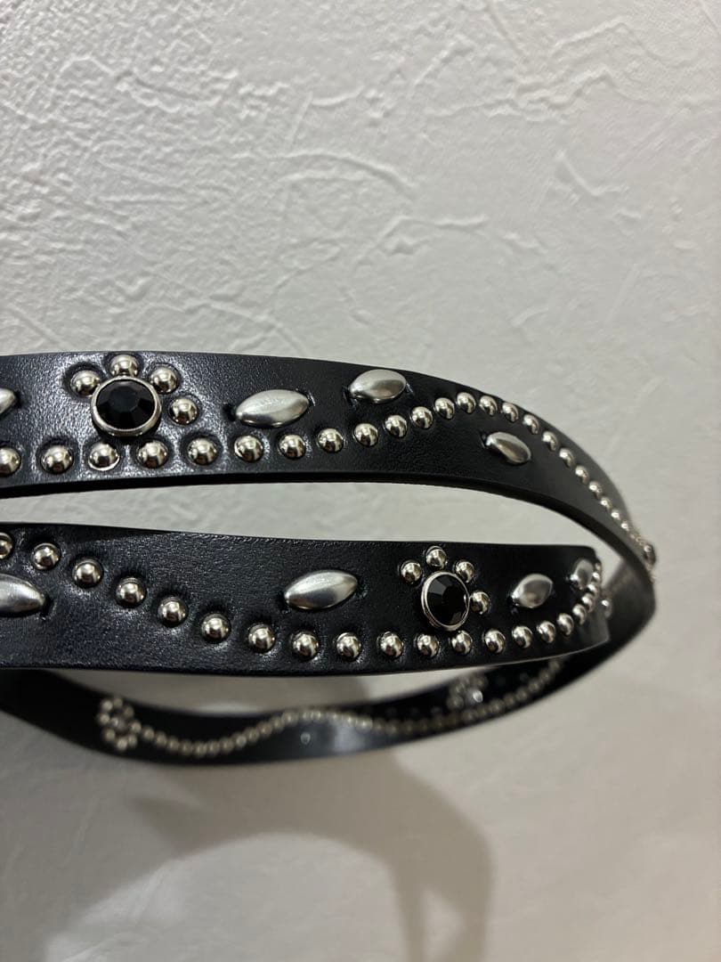 ブラックレザースタッズベルト