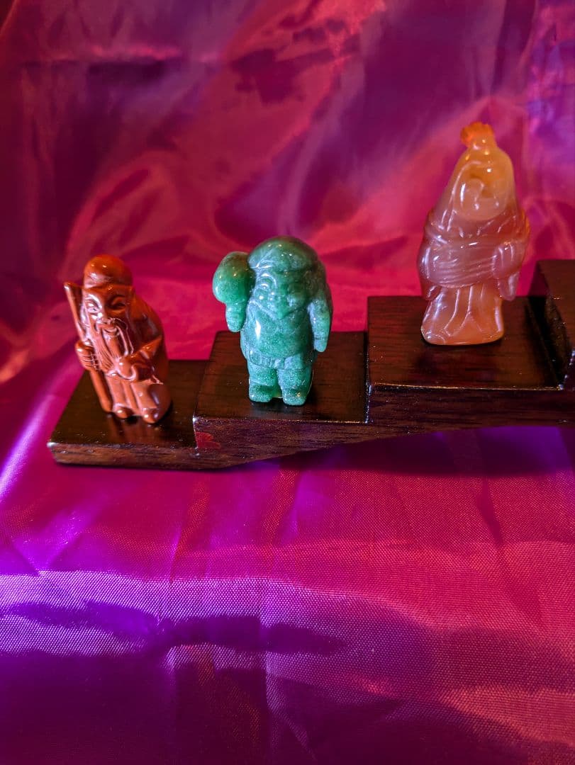 #総天然石　カラフル七福神台座付き!!