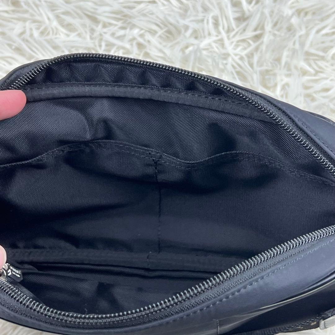 バーバリー ノバチェック　ボディバッグ　ショルダー 斜め掛け　Burberry