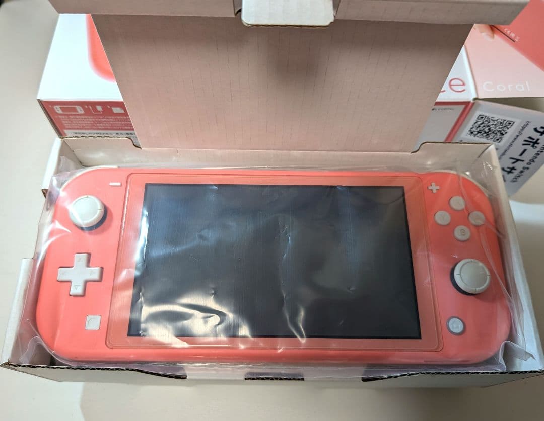 Nintendo Switch Lite コーラル 本体 箱付き