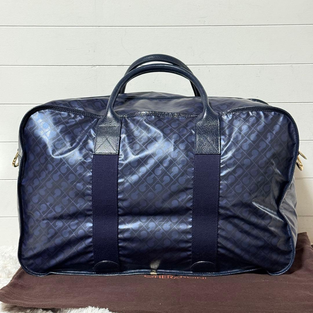 未使用✨ゲラルディーニ　ソフティ　ボストンバッグ　総柄　ネイビー　PVC 撥水