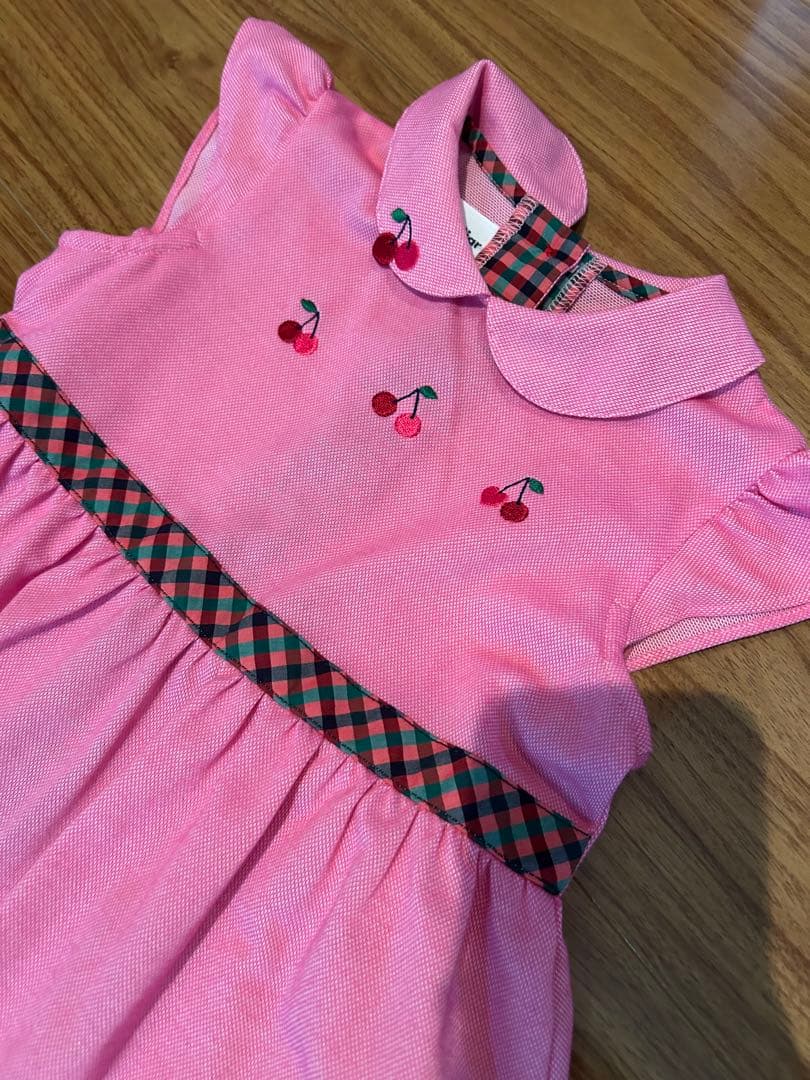 美品　ファミリア　ピンク チェリー刺繍 半袖ワンピース　100