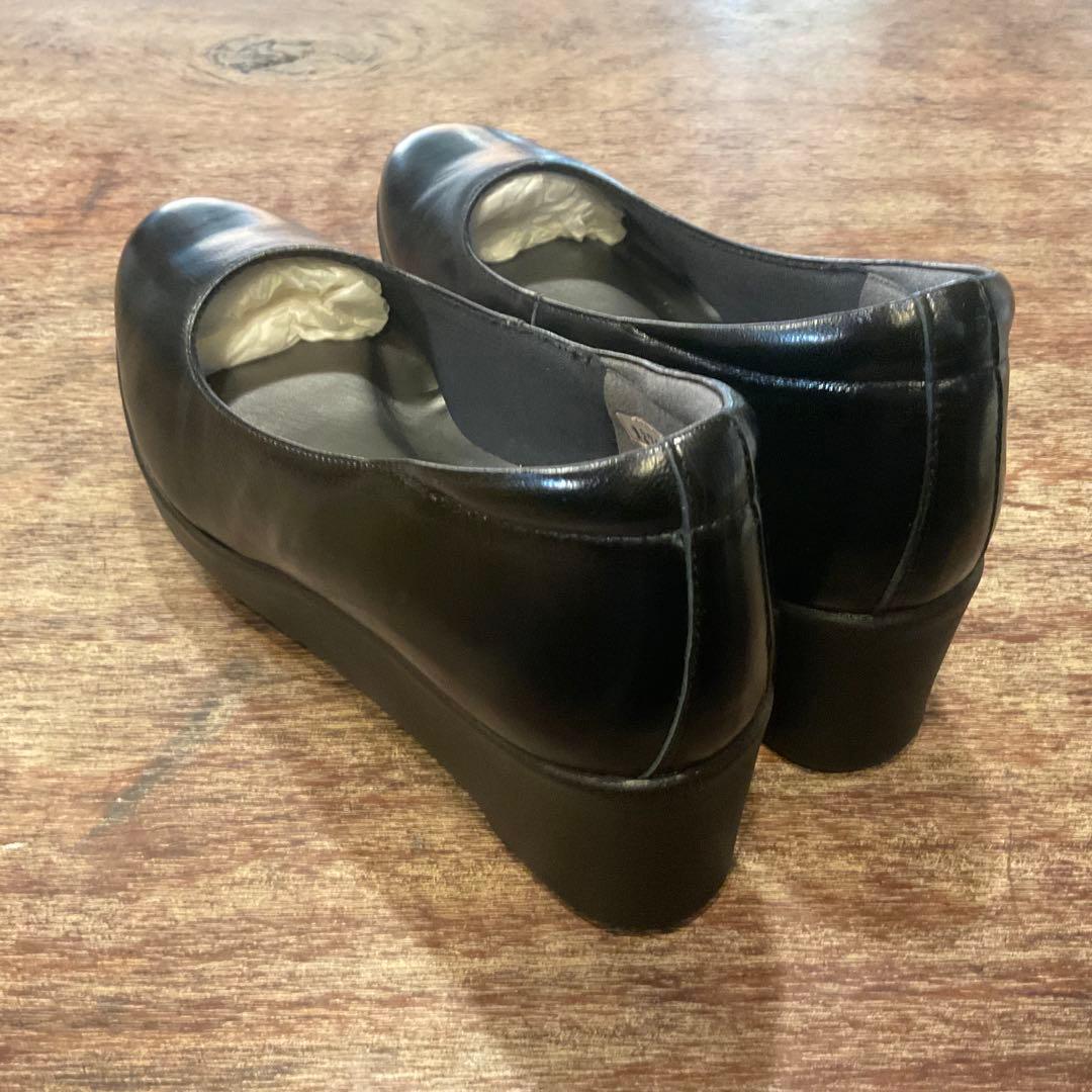 美品 ヒルズアベニュー 23cm ウェーブソール パンプス シューズ ブラック