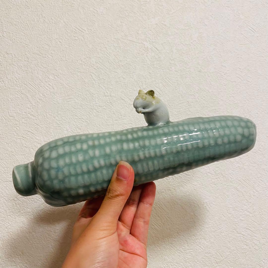 トウモロコシ型陶器置物 リス付き