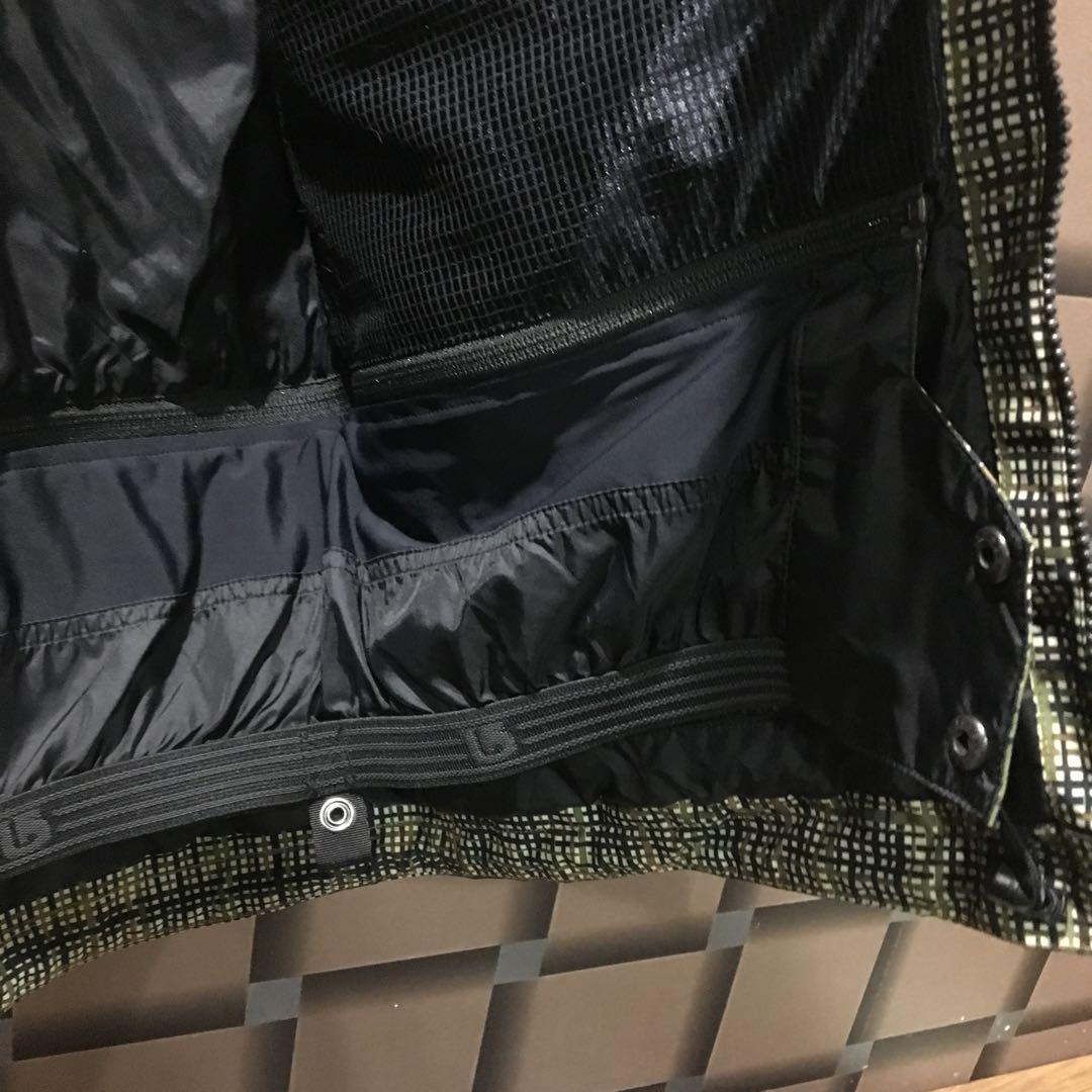 Burton ak GORE-TEX スノーボードジャケット ウエアMサイズ