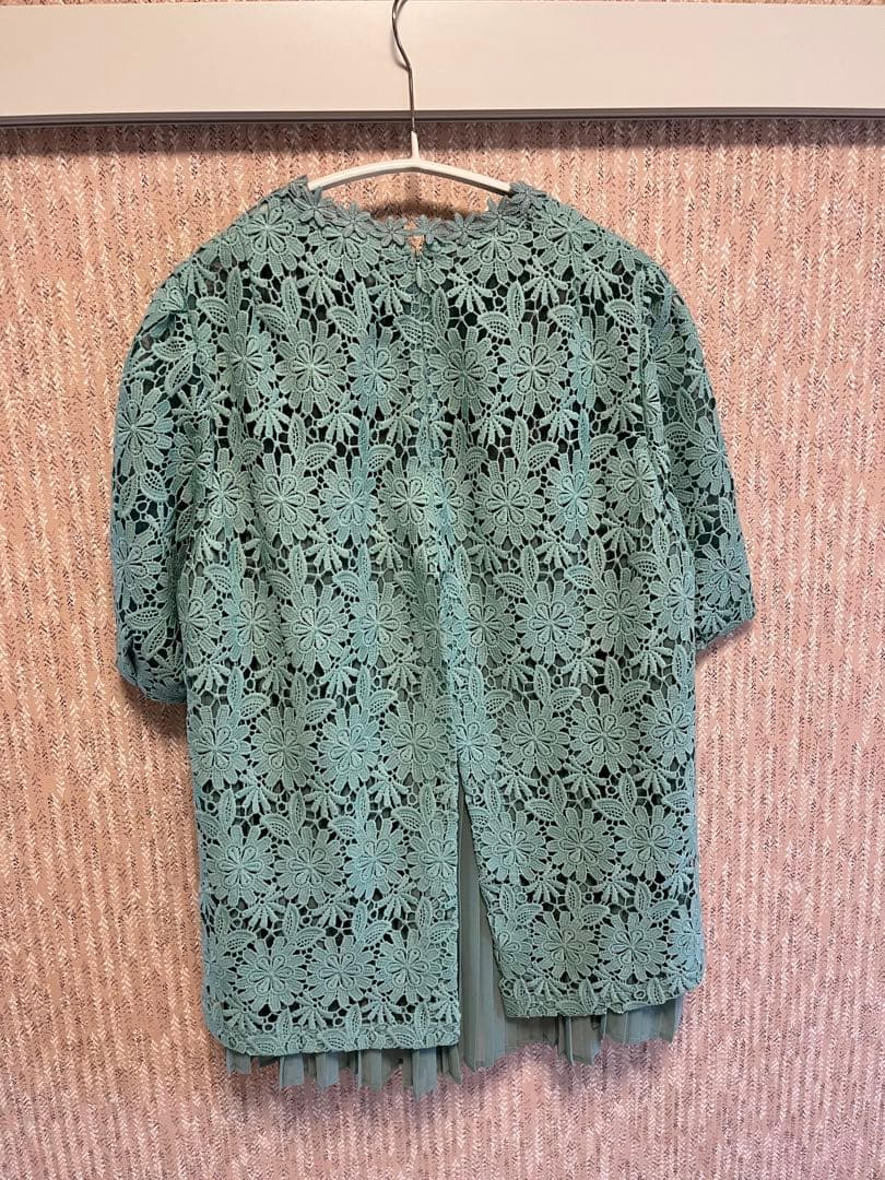 値下げ　新品タグ付き　ミュベール　ミントレースブラウス